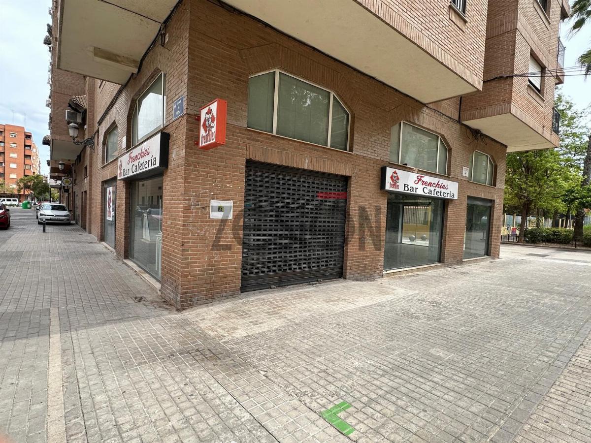 For rent of commercial in Valencia