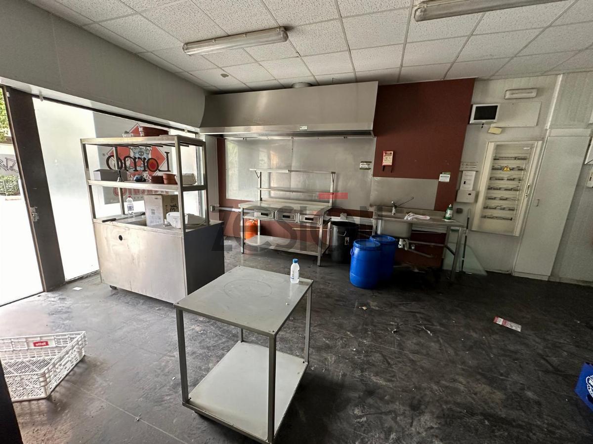 For rent of commercial in Valencia