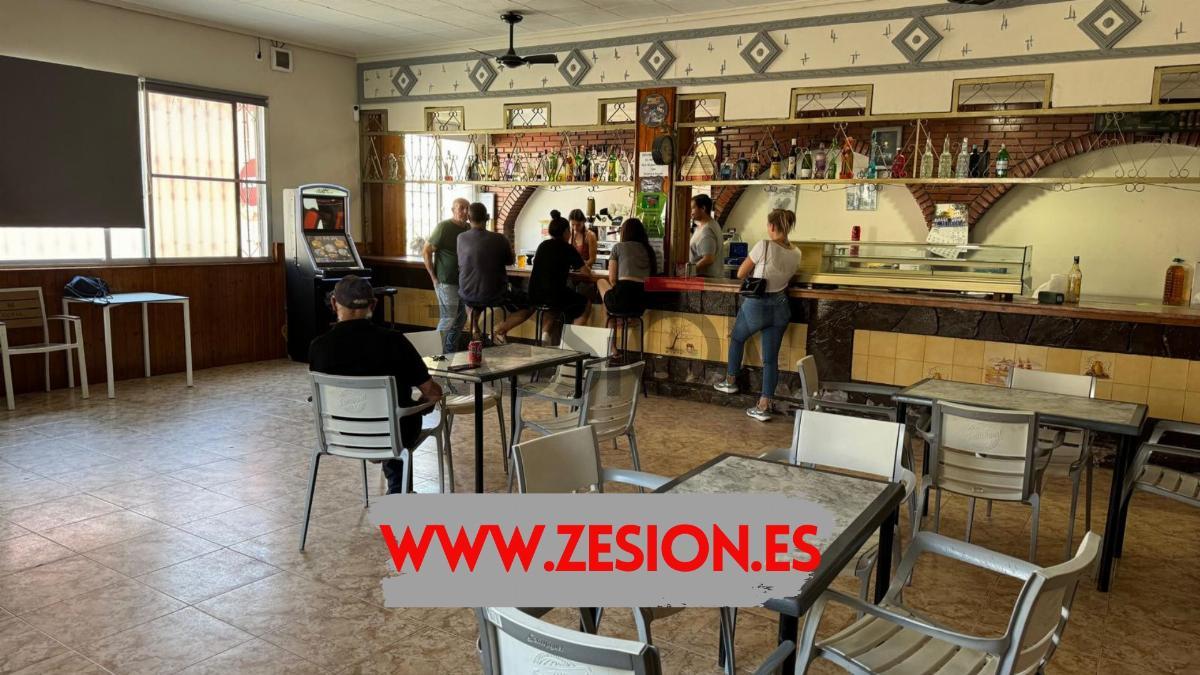 For share of commercial in Valencia
