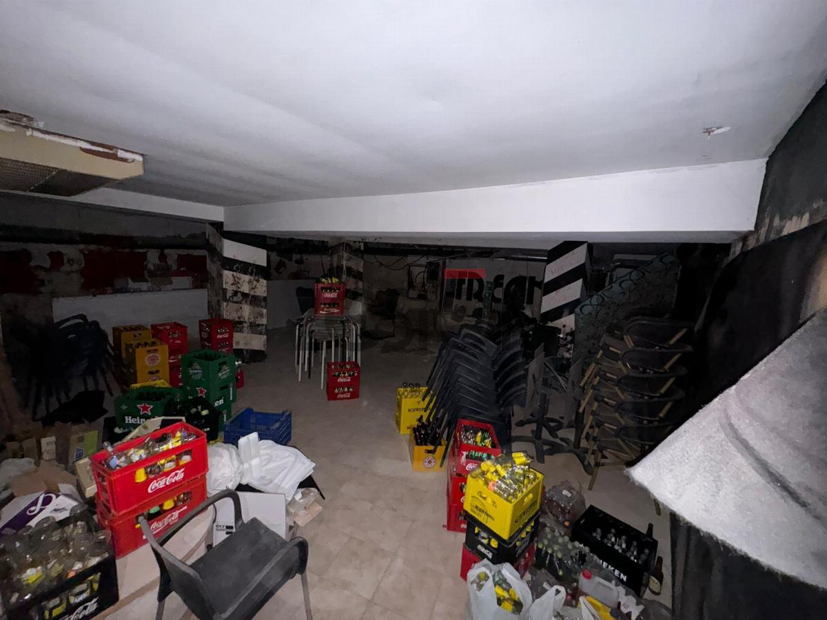 For share of commercial in Valencia