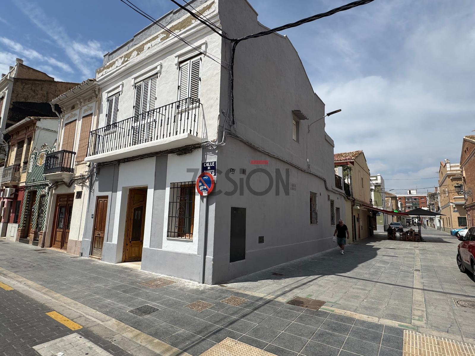 For rent of commercial in Valencia