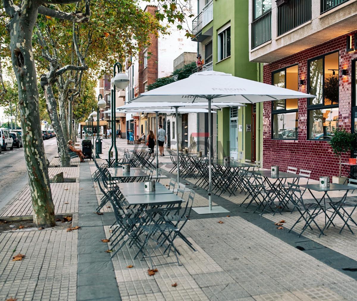 For share of commercial in Benicasim