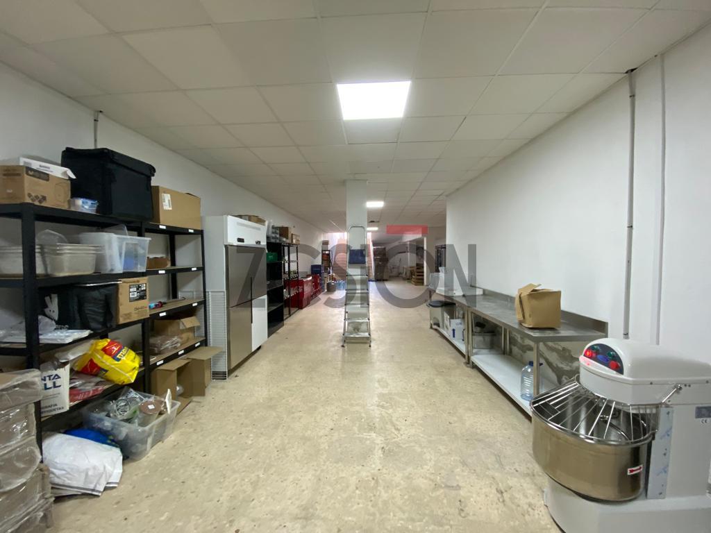 For share of commercial in Benicasim