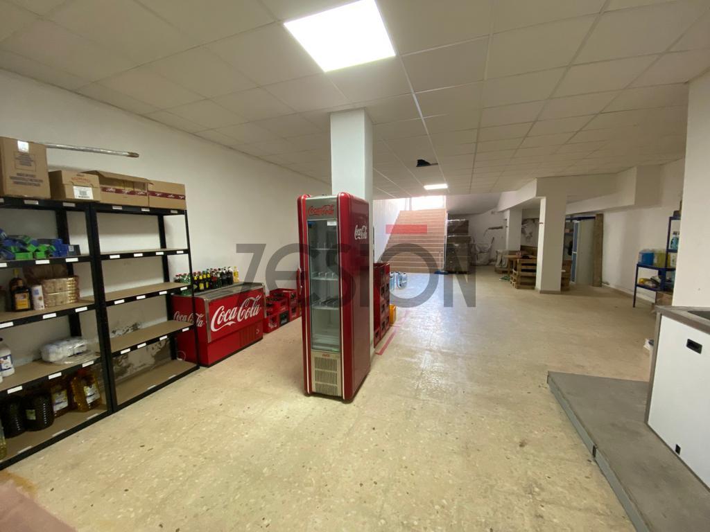 For share of commercial in Benicasim