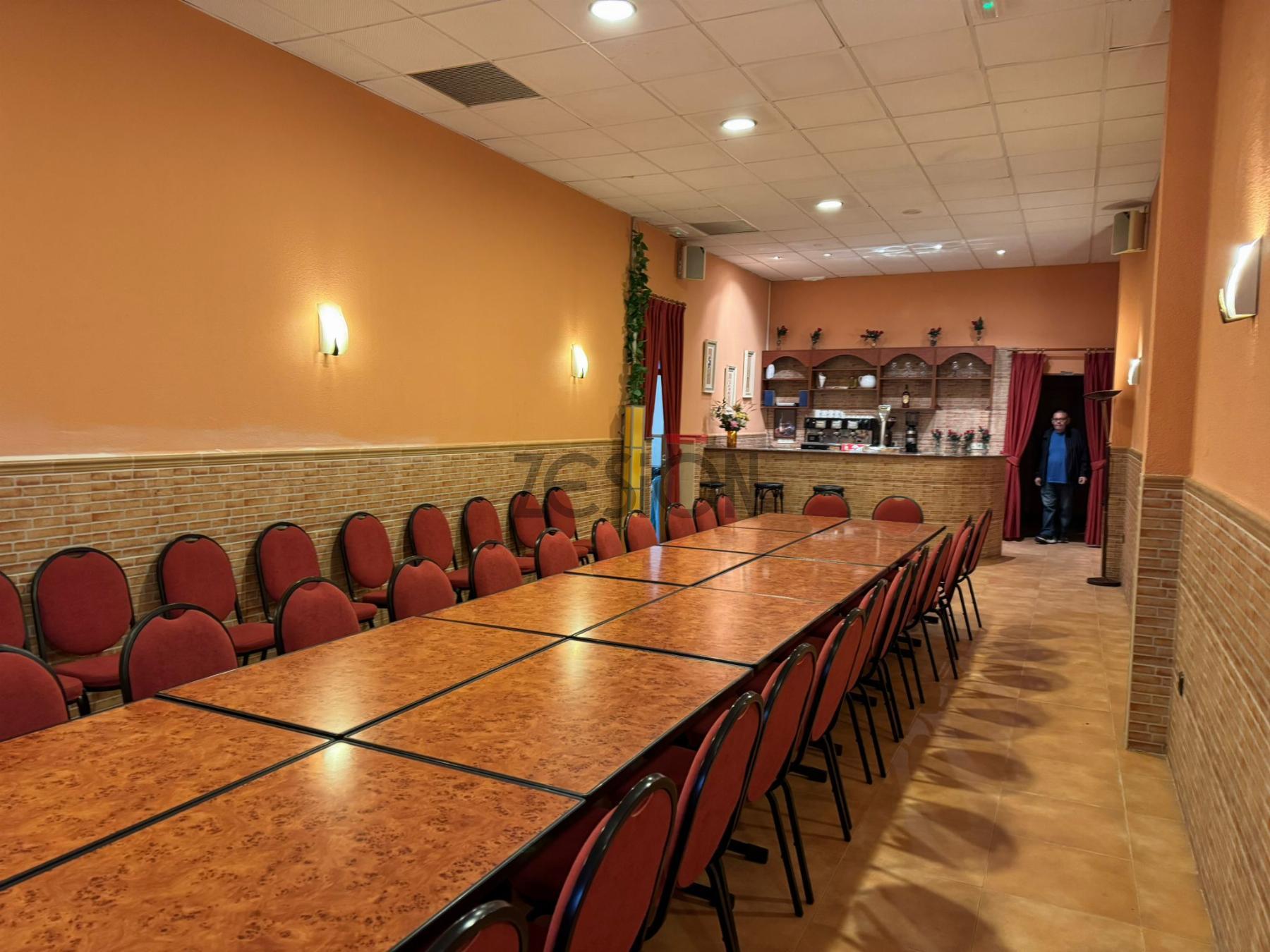 For share of commercial in Meliana