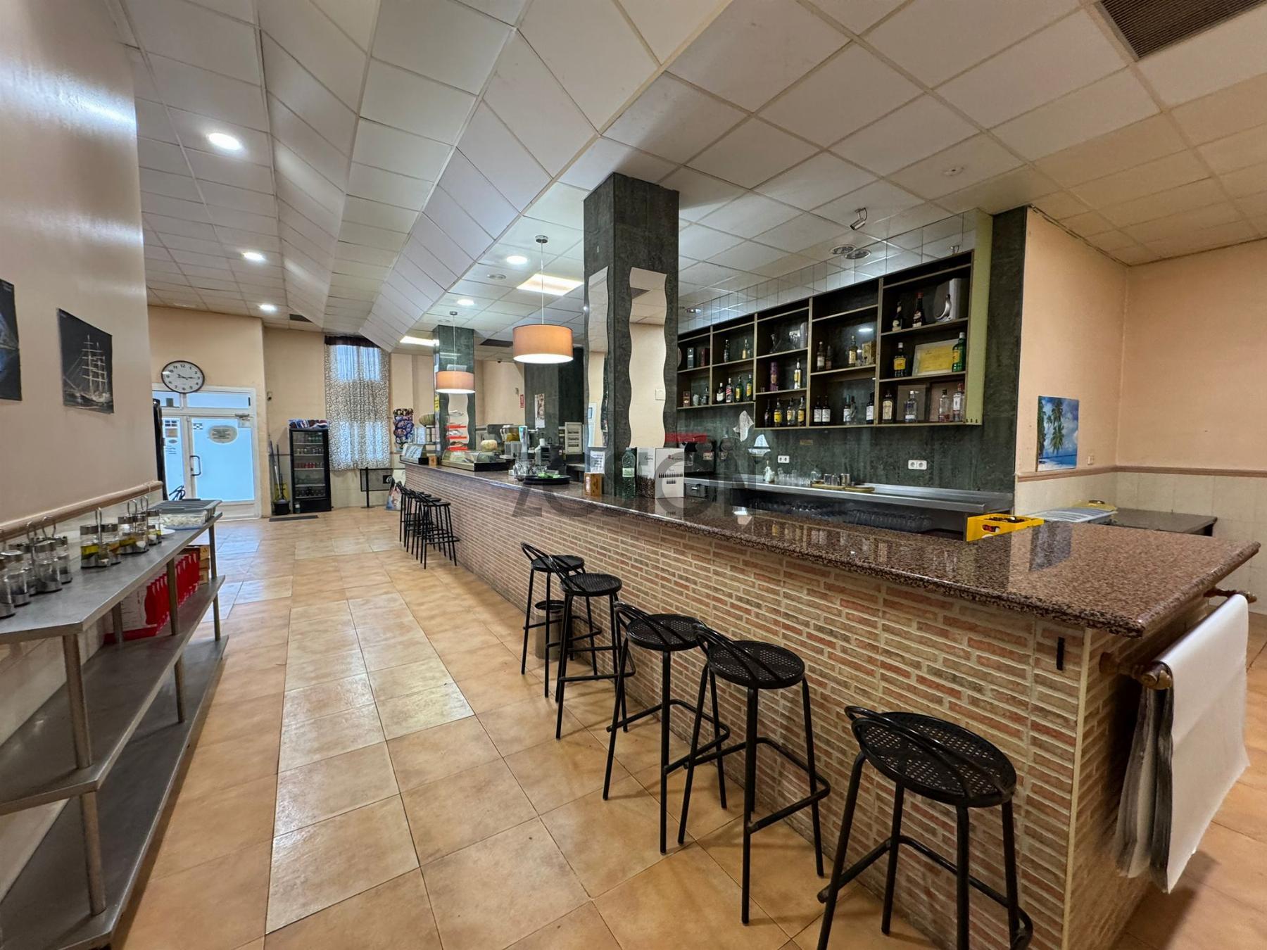 For share of commercial in Meliana