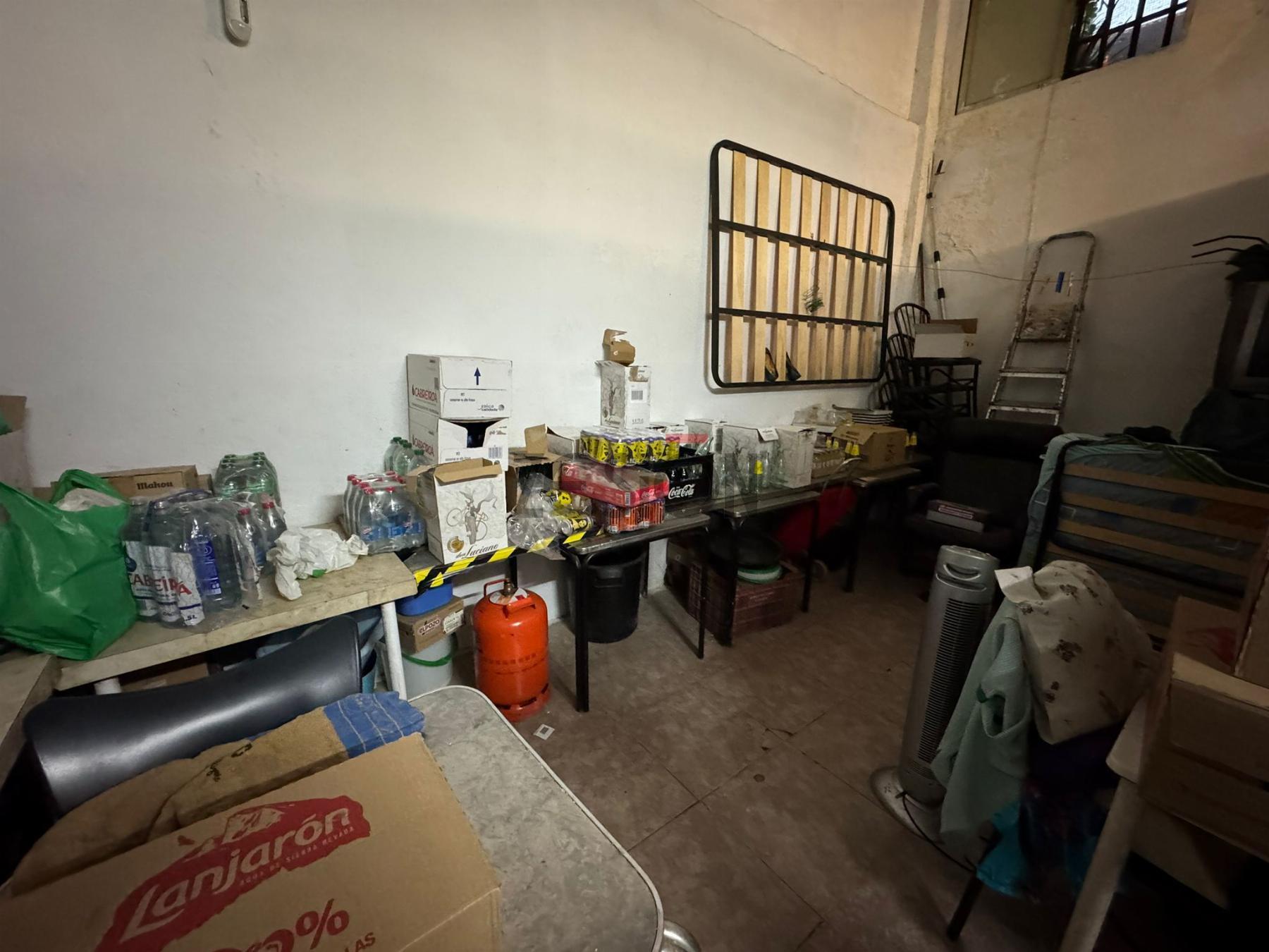 For share of commercial in Valencia