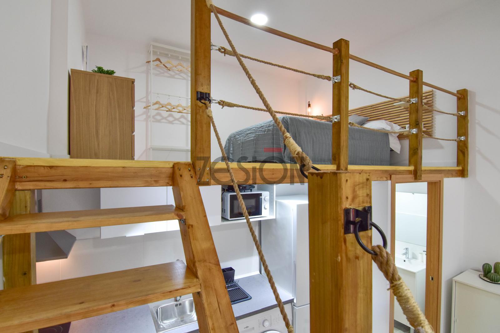 For share of apartment in Valencia