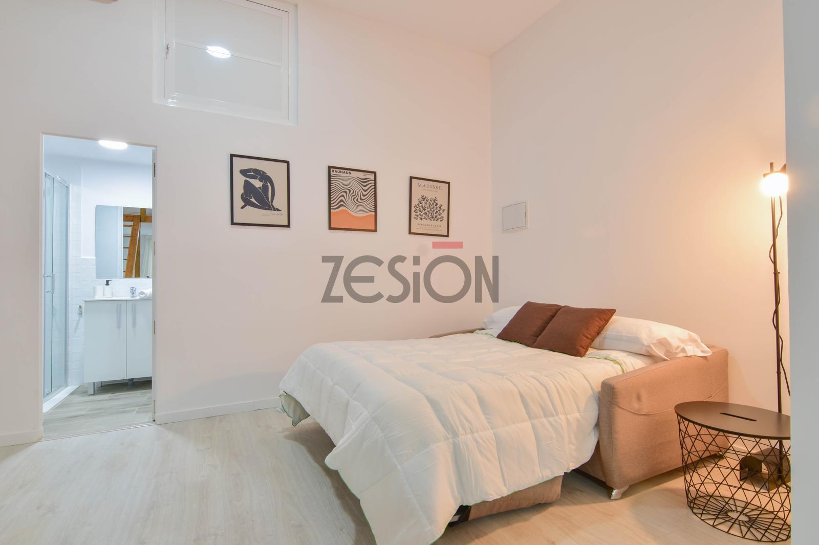 For share of apartment in Valencia