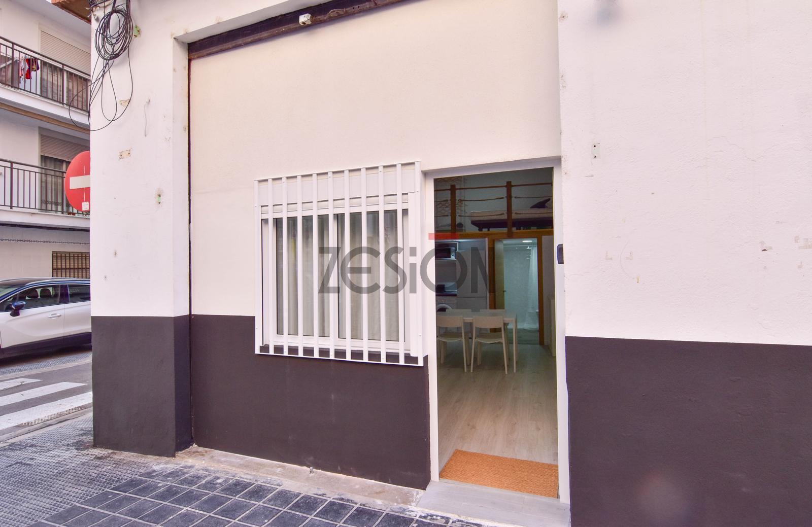 For share of apartment in Valencia