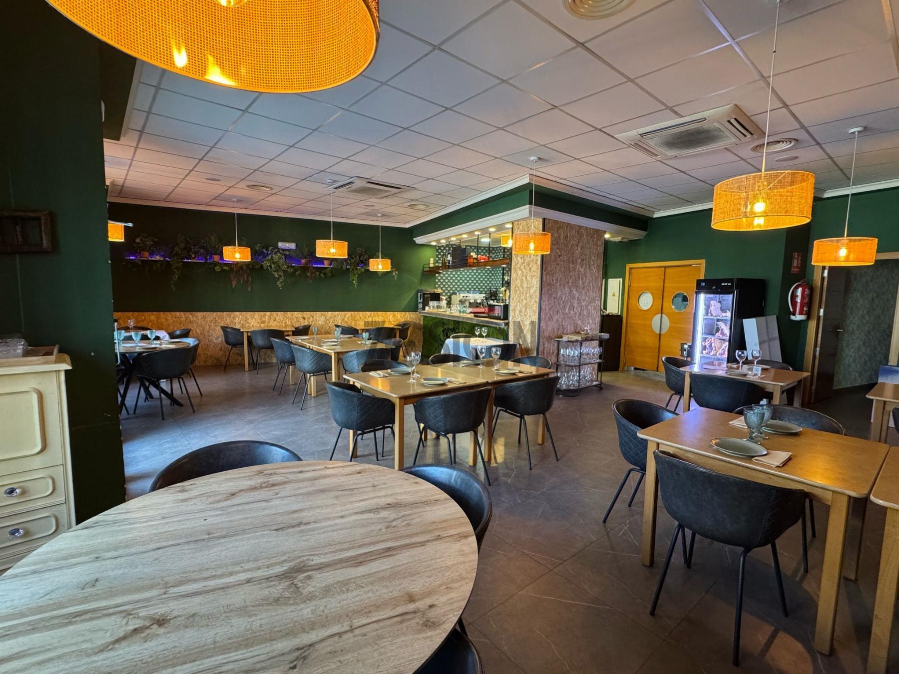 For share of commercial in Puerto de Sagunto