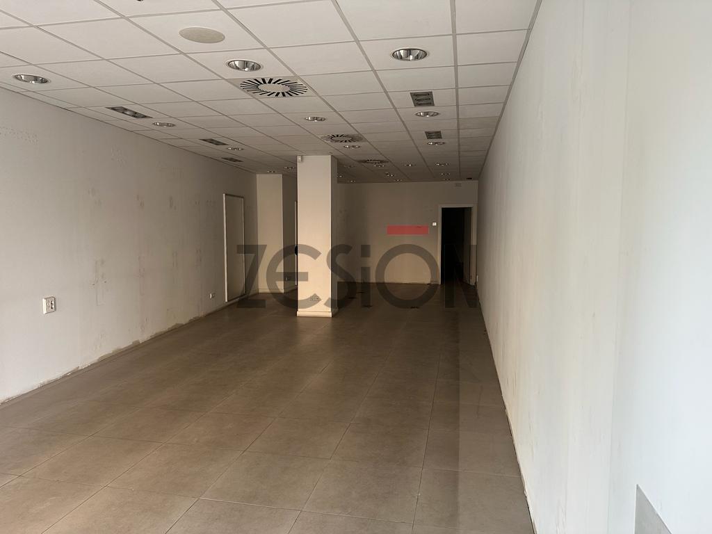 For sale of commercial in Valencia
