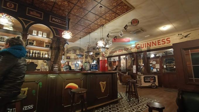 For share of commercial in Paterna
