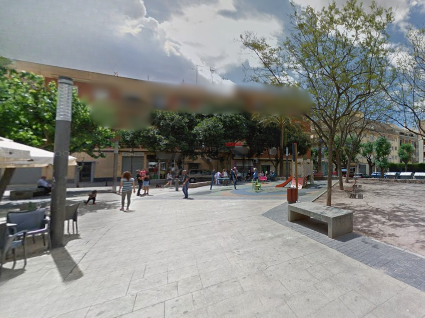 For share of premises in Valencia