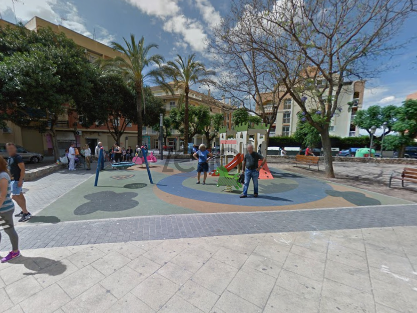 For share of premises in Valencia