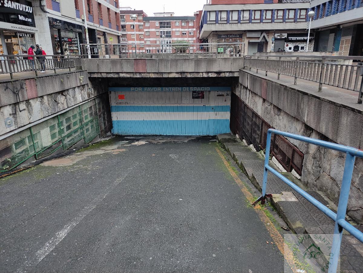 For sale of garage in Bilbao