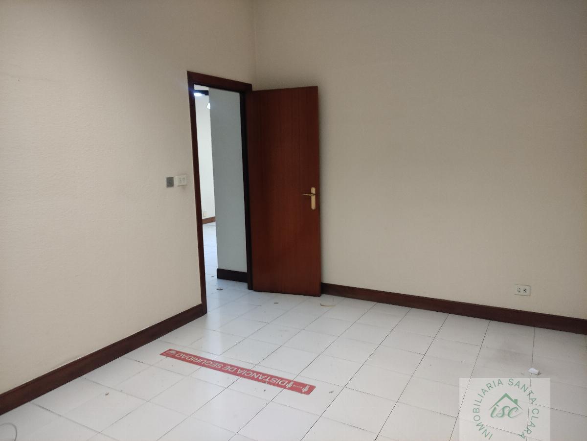 For rent of commercial in Bilbao