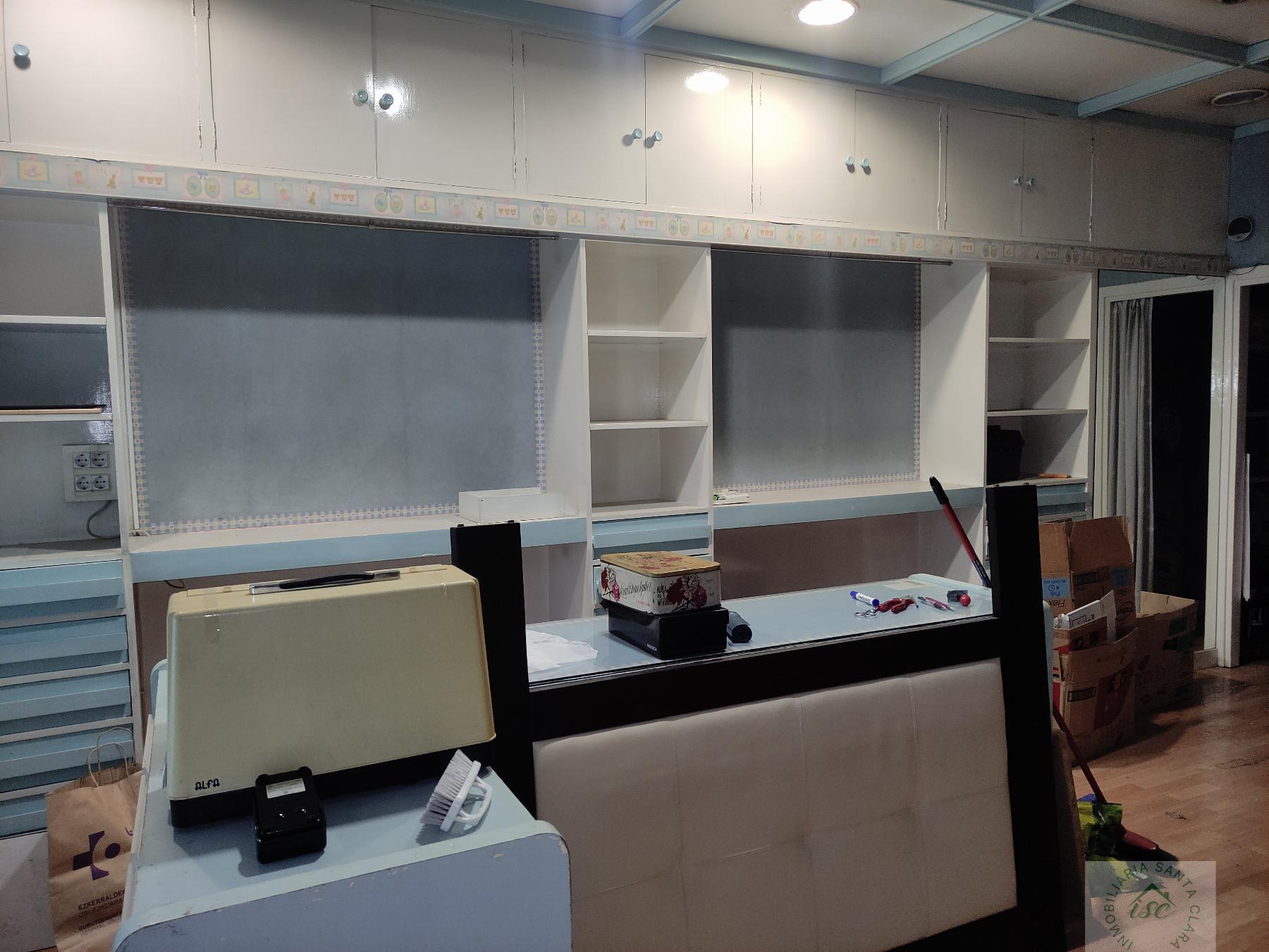 For rent of commercial in Portugalete