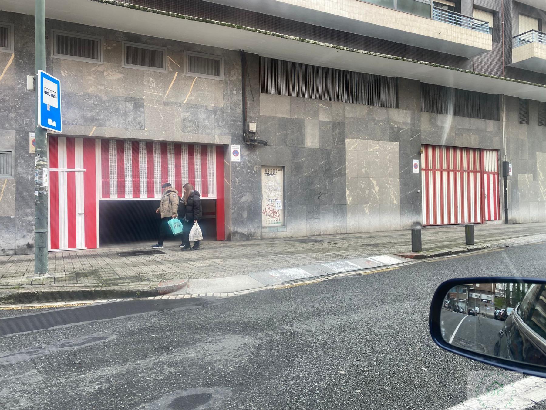 For sale of garage in Bilbao