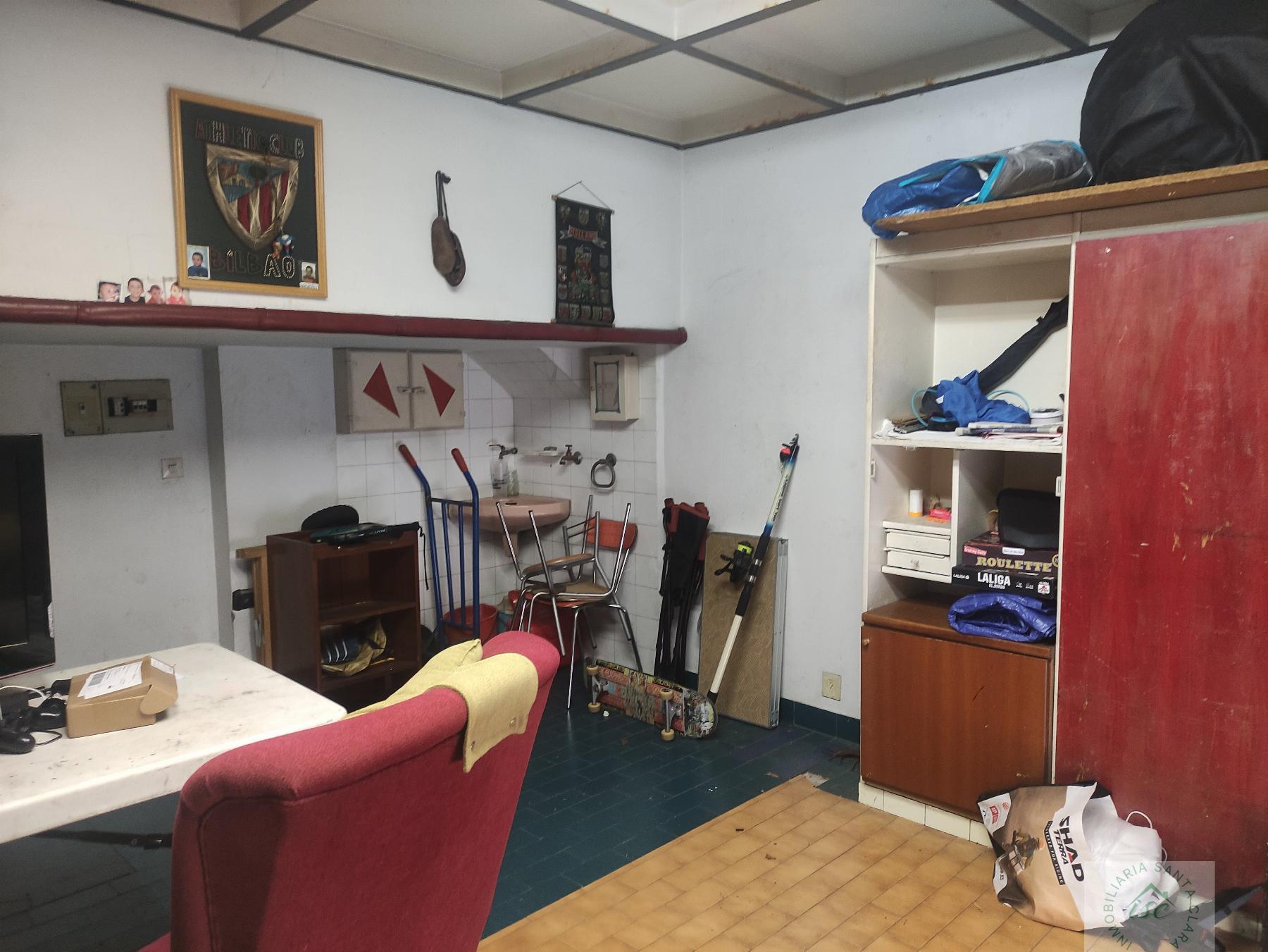 For sale of premises in Bilbao