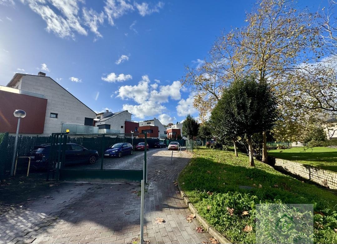 For sale of flat in Piélagos