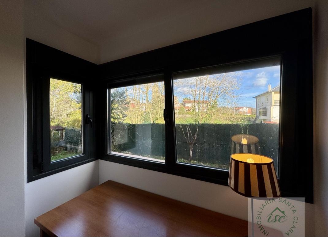 For sale of flat in Piélagos