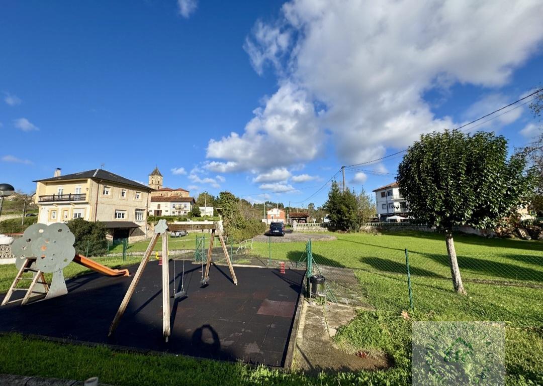 For sale of flat in Piélagos