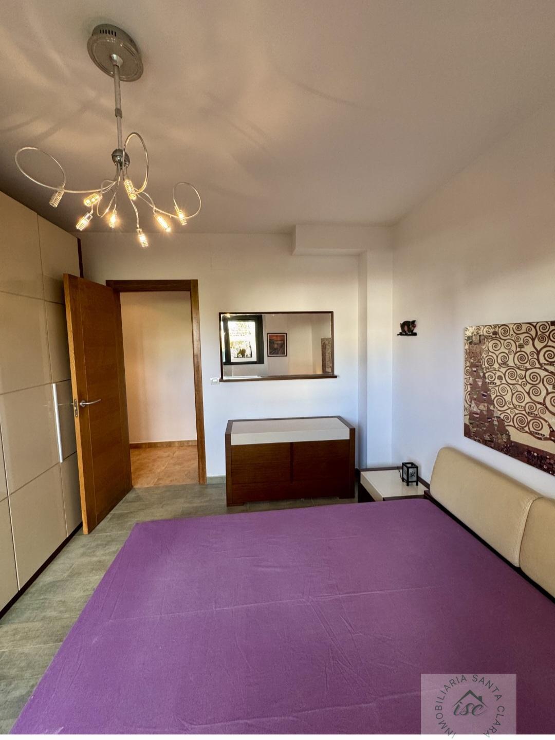 For sale of flat in Piélagos