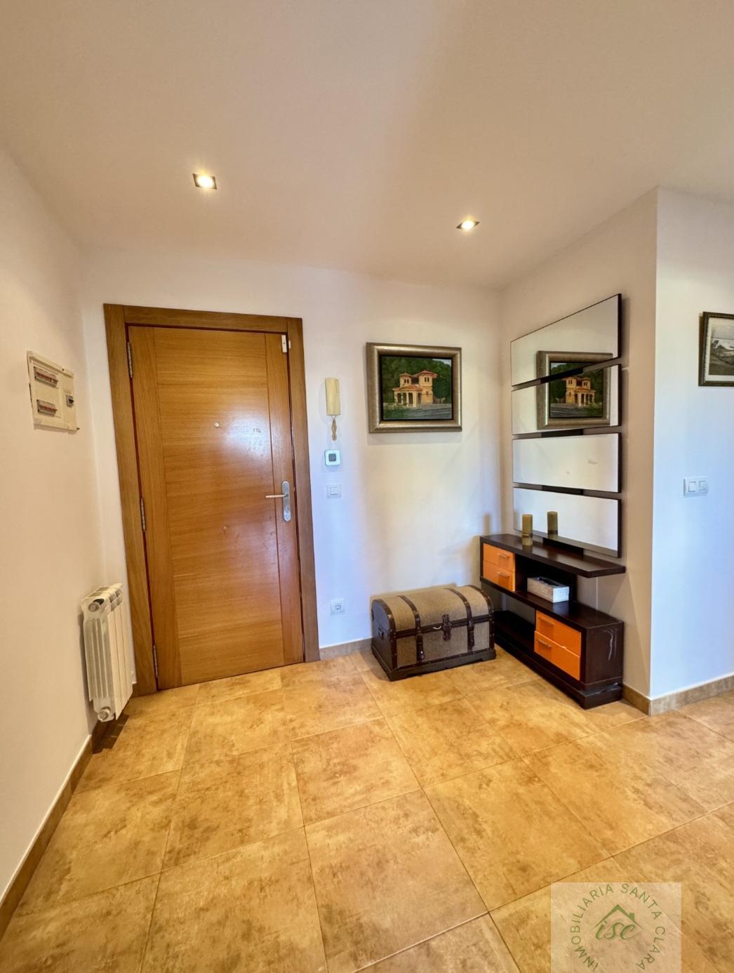 For sale of flat in Piélagos