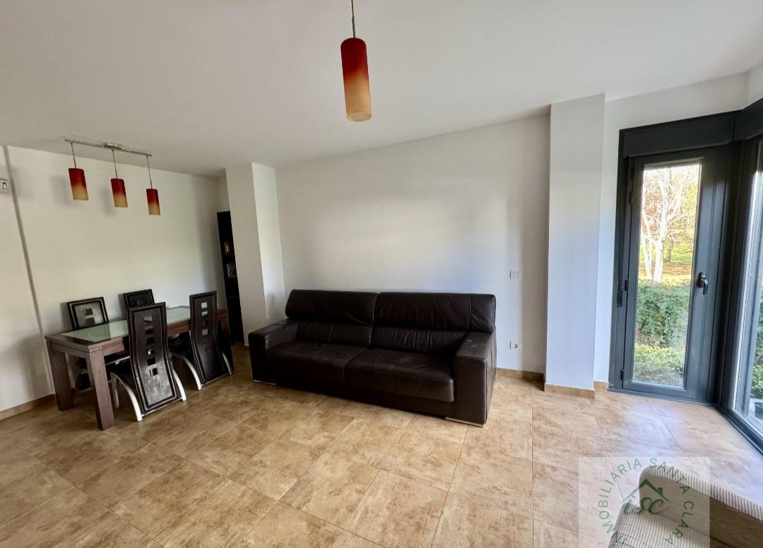 For sale of flat in Piélagos