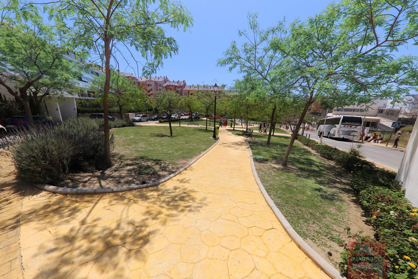 For rent of garage in Fuengirola
