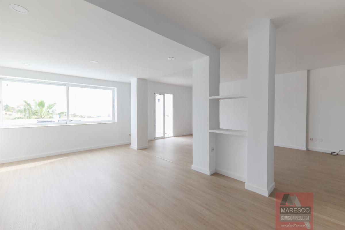 For sale of penthouse in Mijas