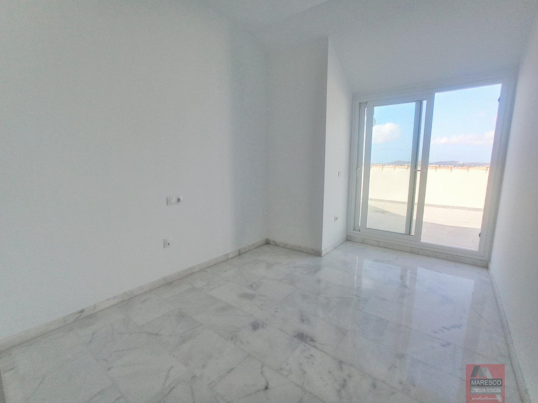 For sale of penthouse in Fuengirola