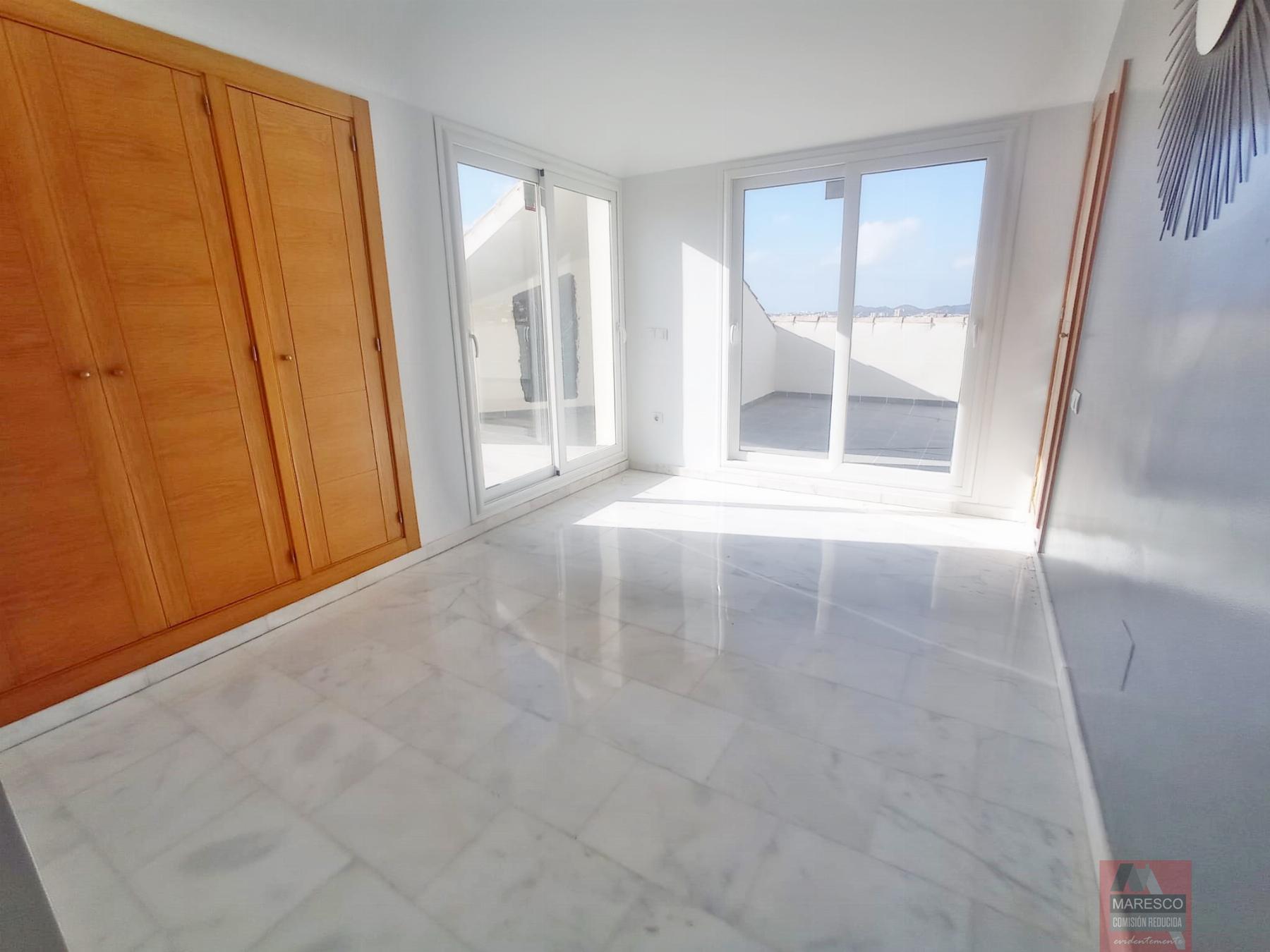 For sale of penthouse in Fuengirola