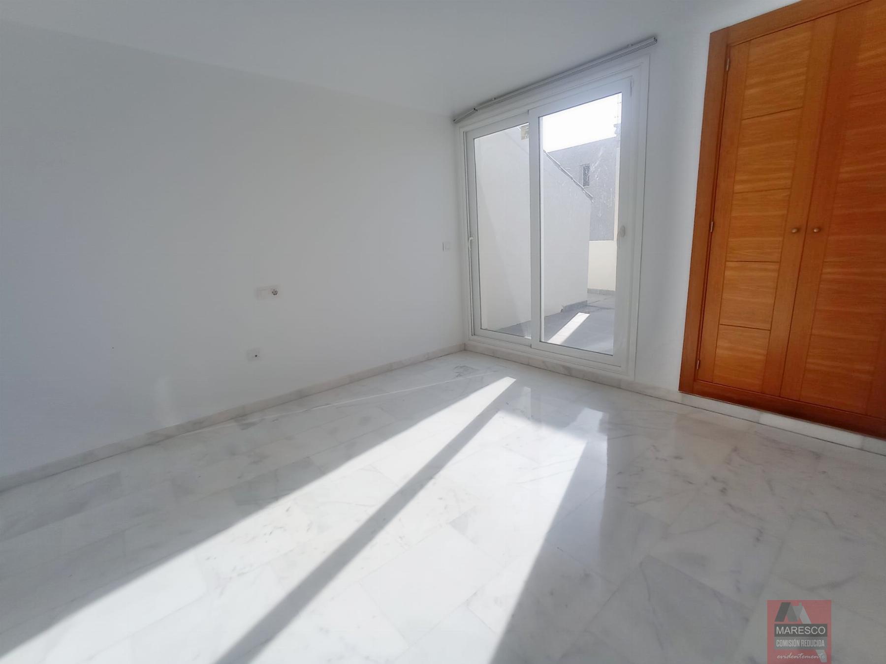 For sale of penthouse in Fuengirola