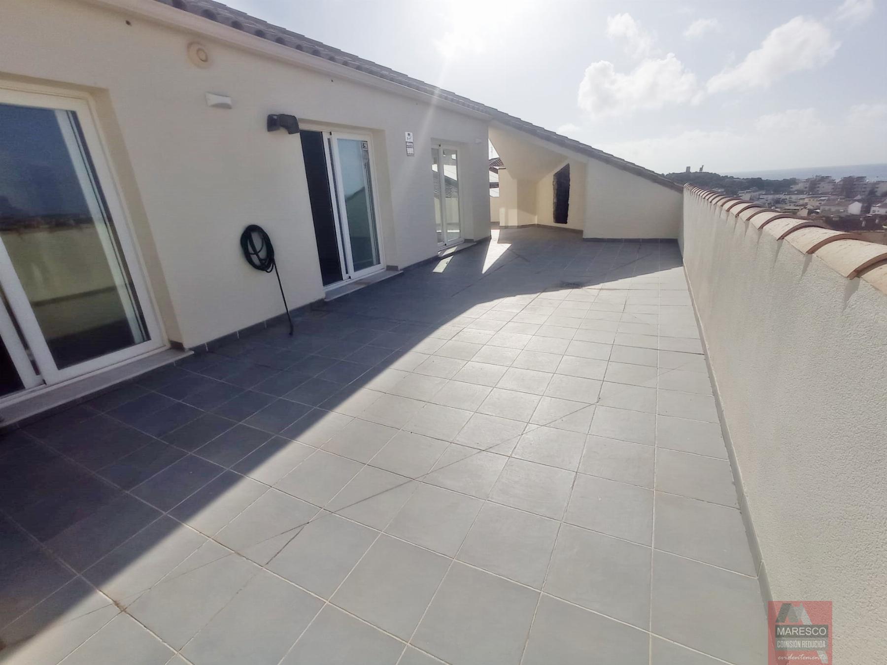 For sale of penthouse in Fuengirola