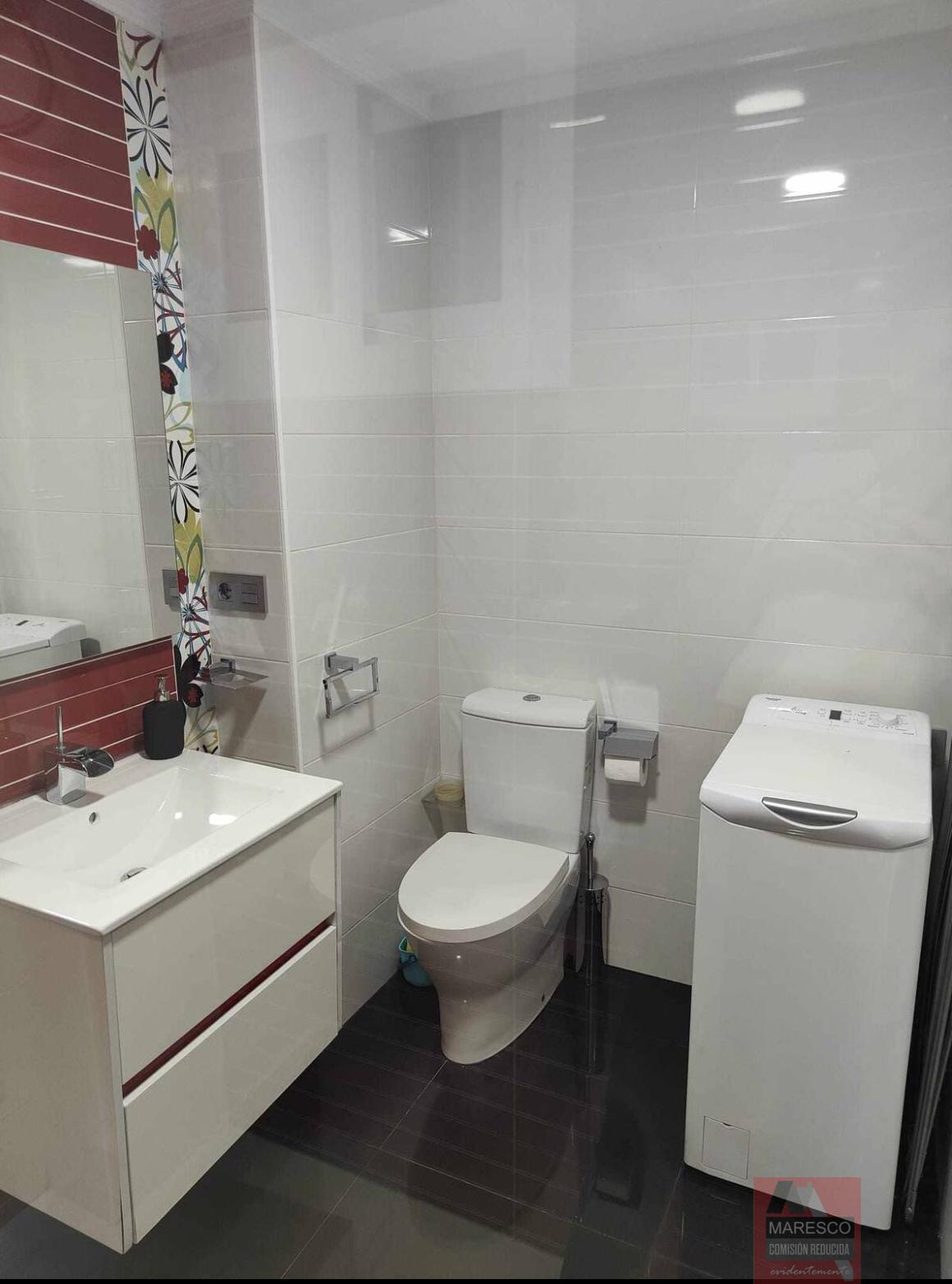 For sale of apartment in Benalmádena