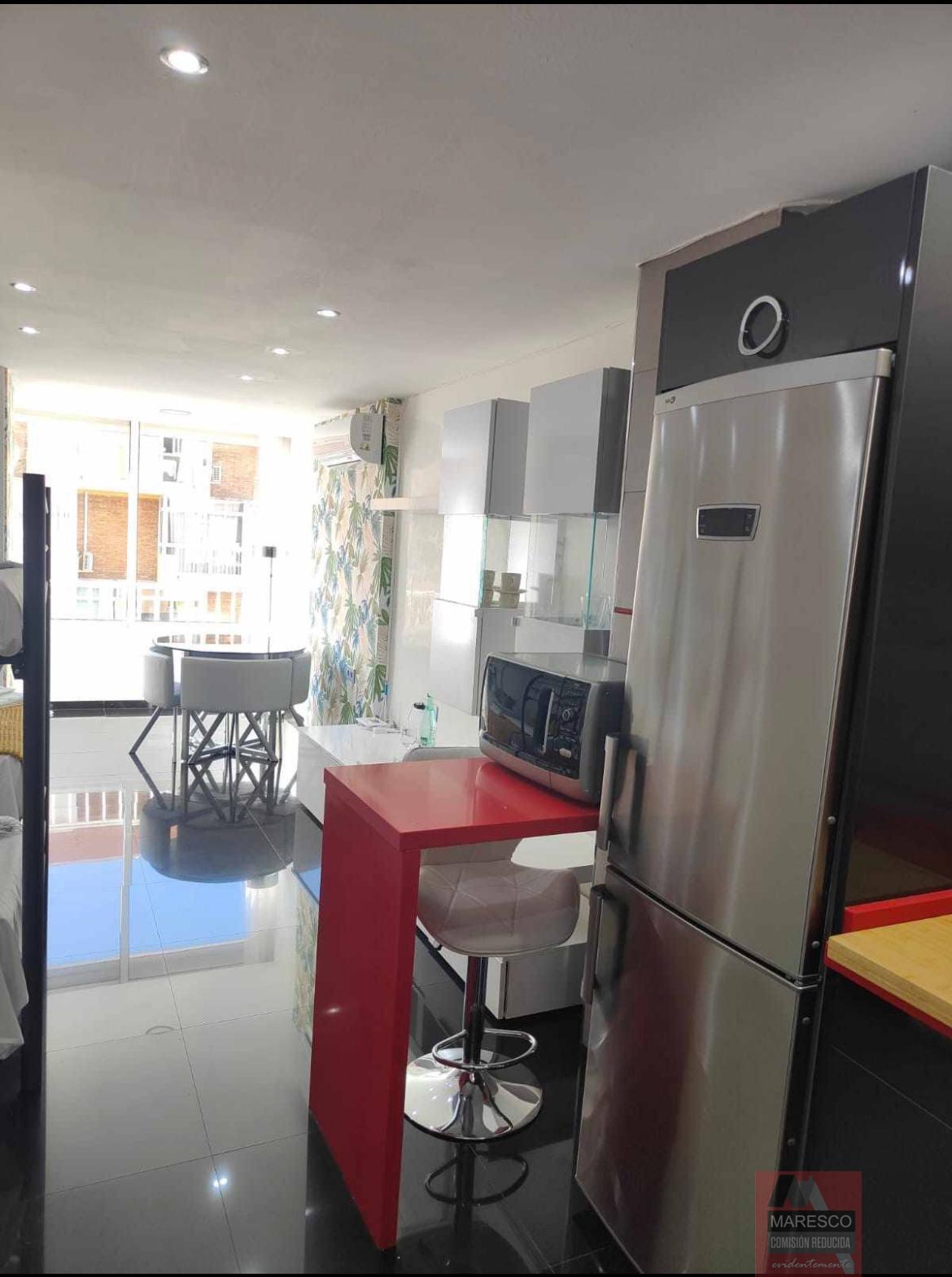 For sale of apartment in Benalmádena