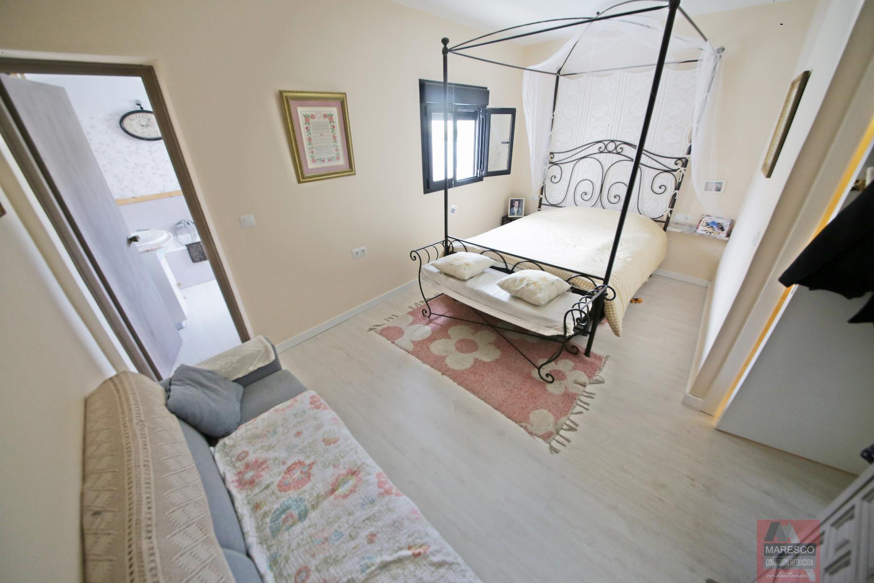 For sale of house in Arroyo de la Miel