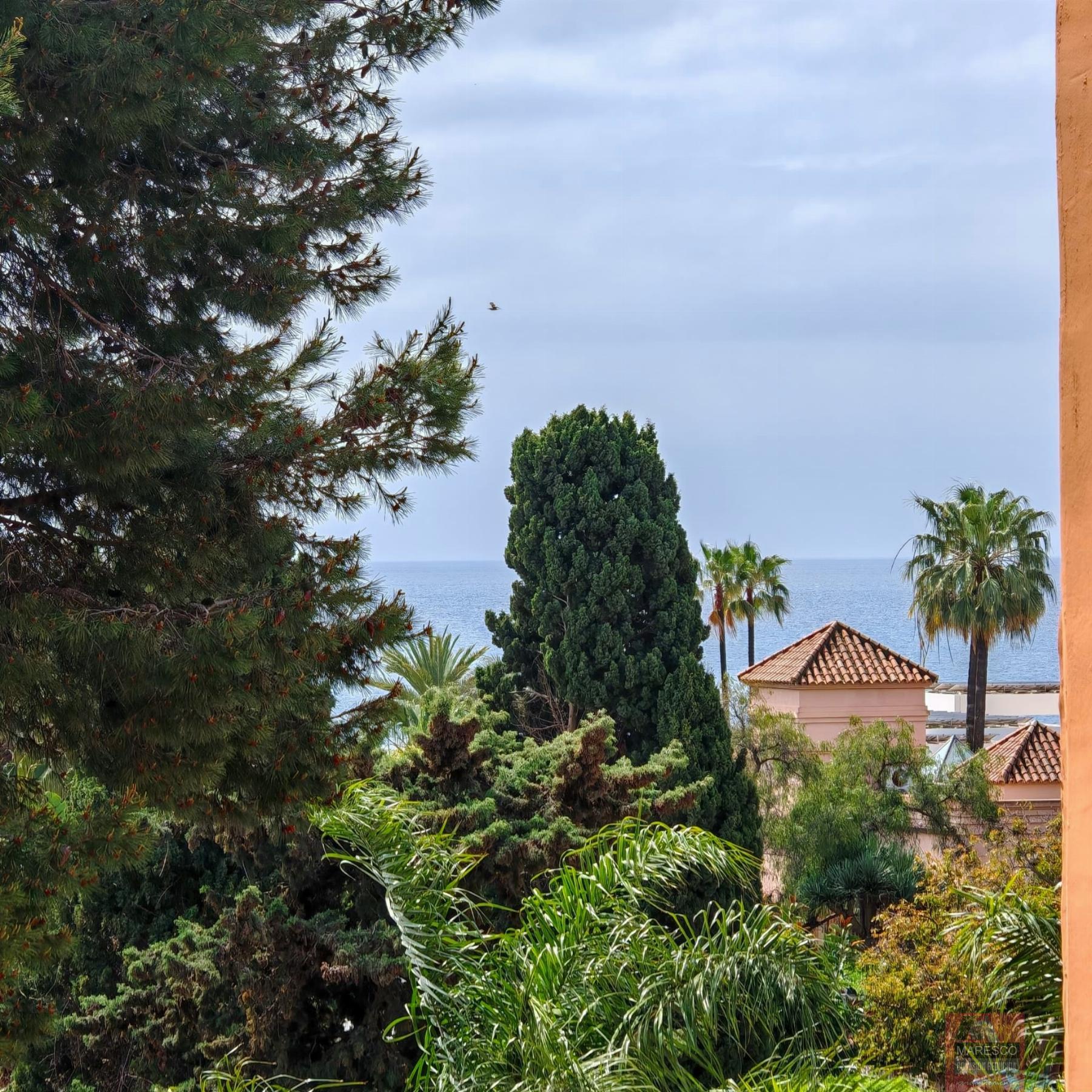 Venta de Ático en Estepona