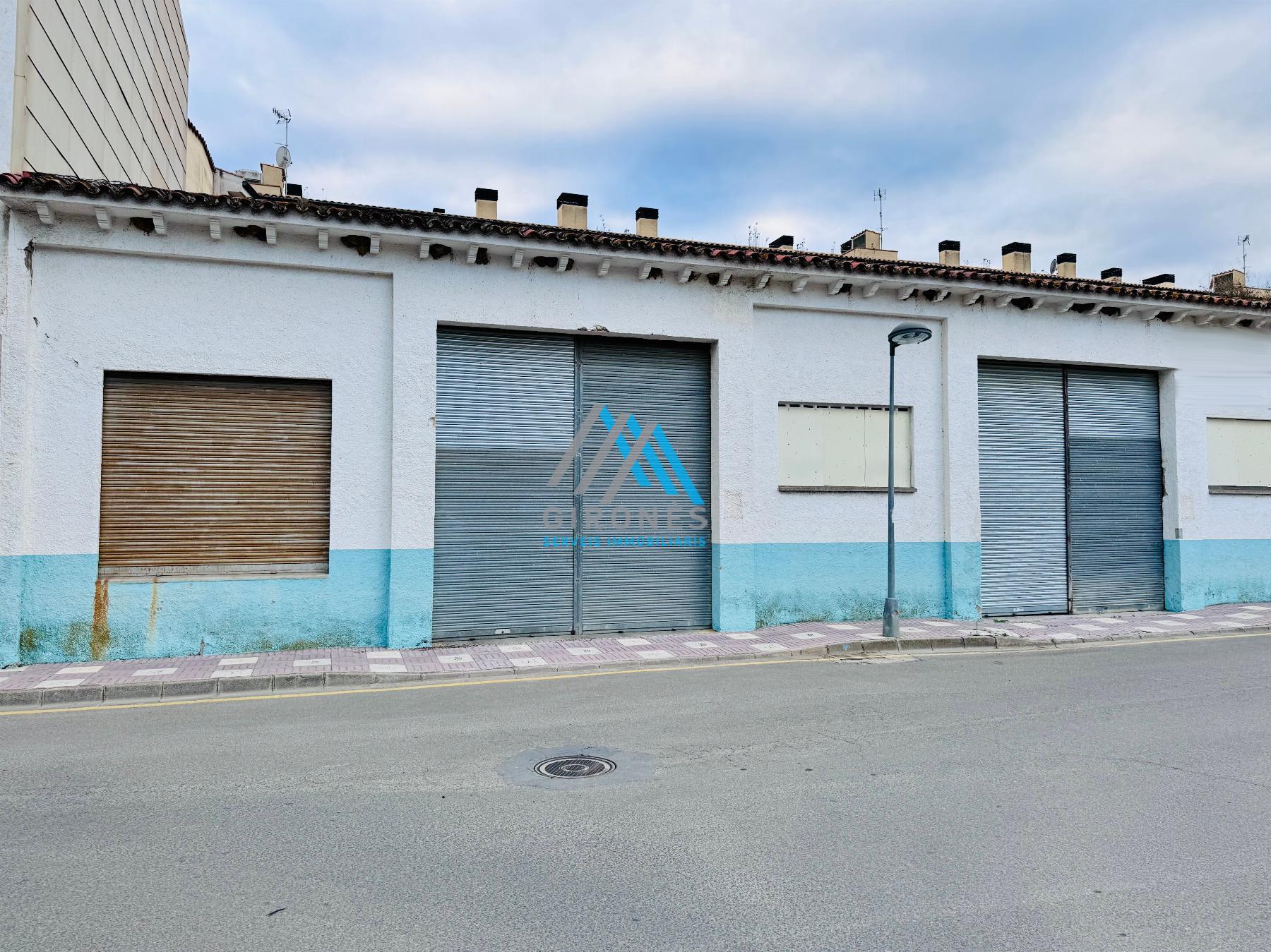 For rent of industrial plant/warehouse in Santa Cristina D´aro