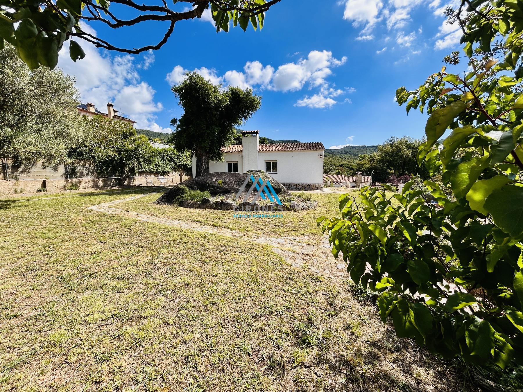 Venda de xalet a Santa Cristina D´aro
