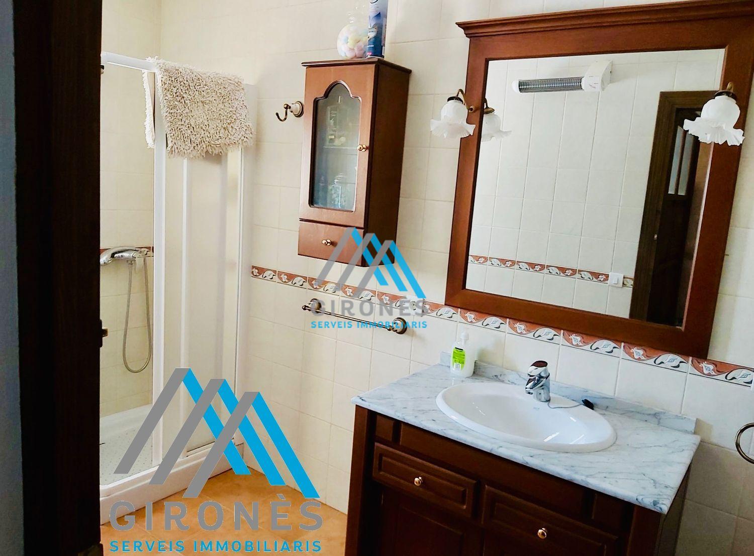 For sale of house in Cortes de Baza