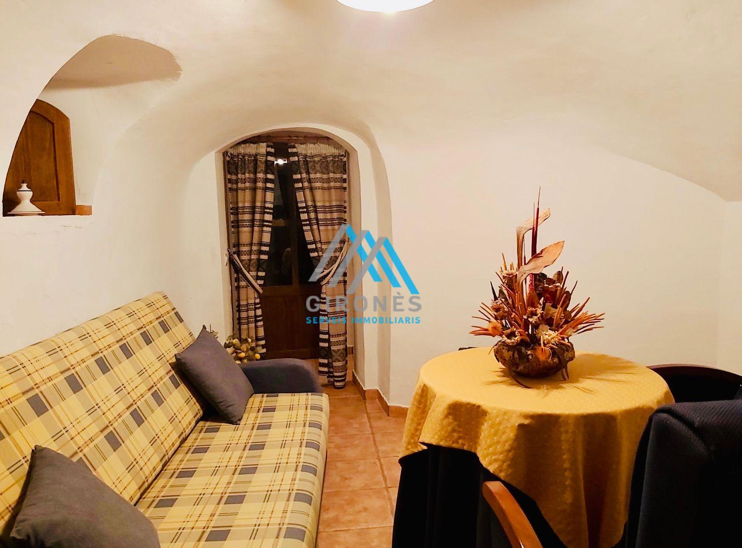For sale of house in Cortes de Baza