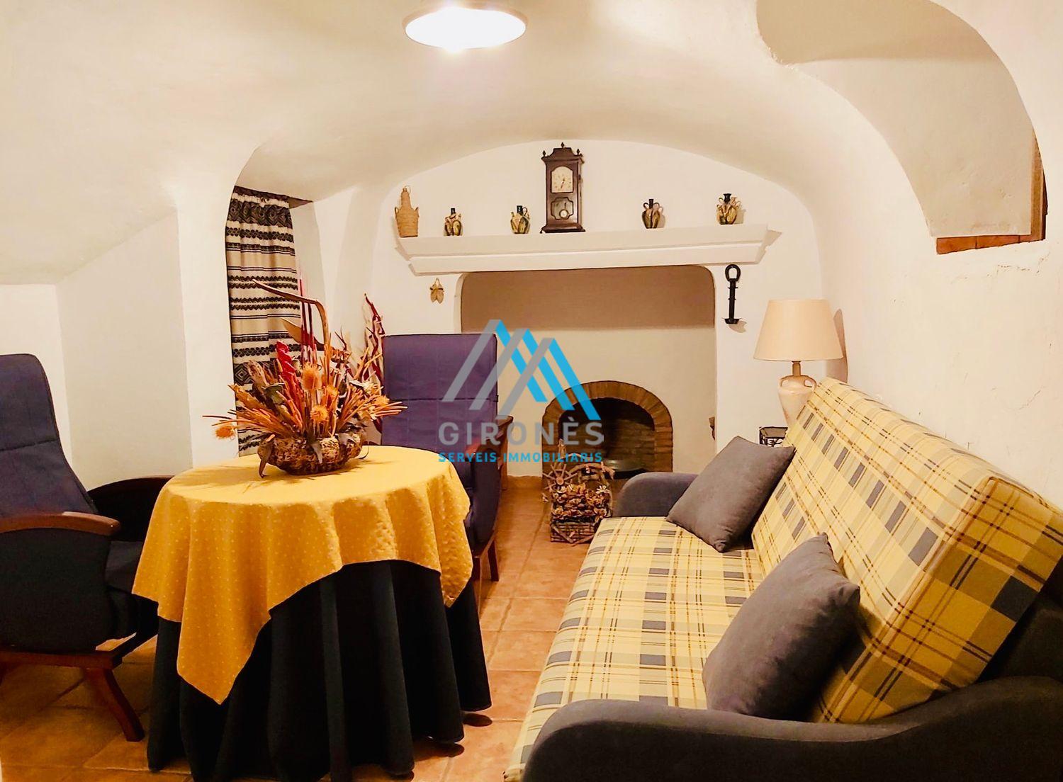 For sale of house in Cortes de Baza