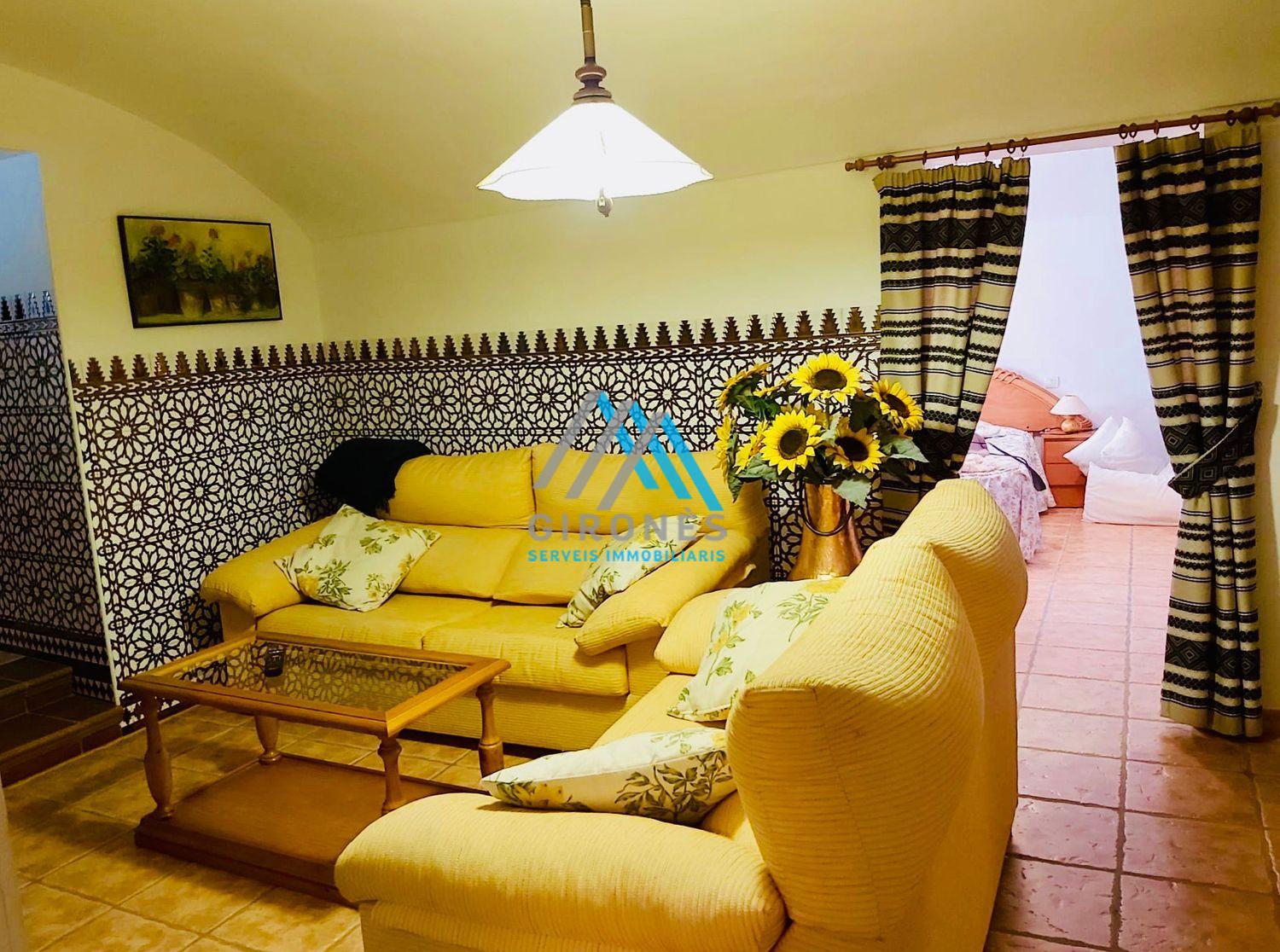 For sale of house in Cortes de Baza