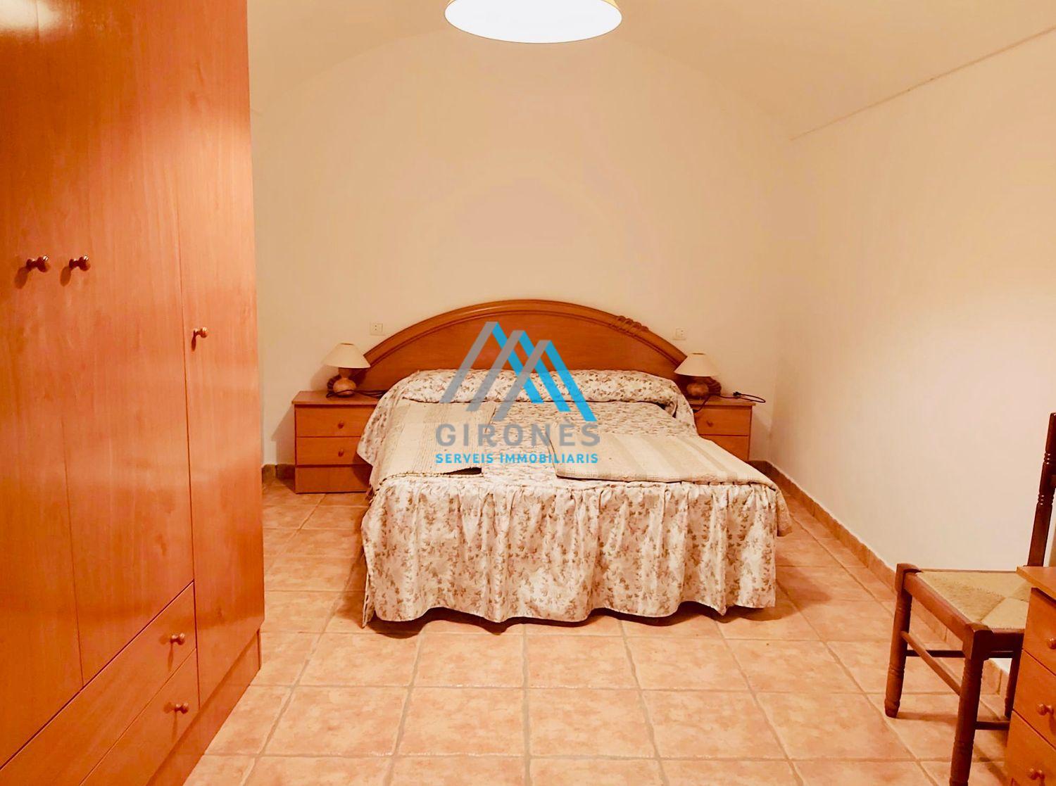 For sale of house in Cortes de Baza