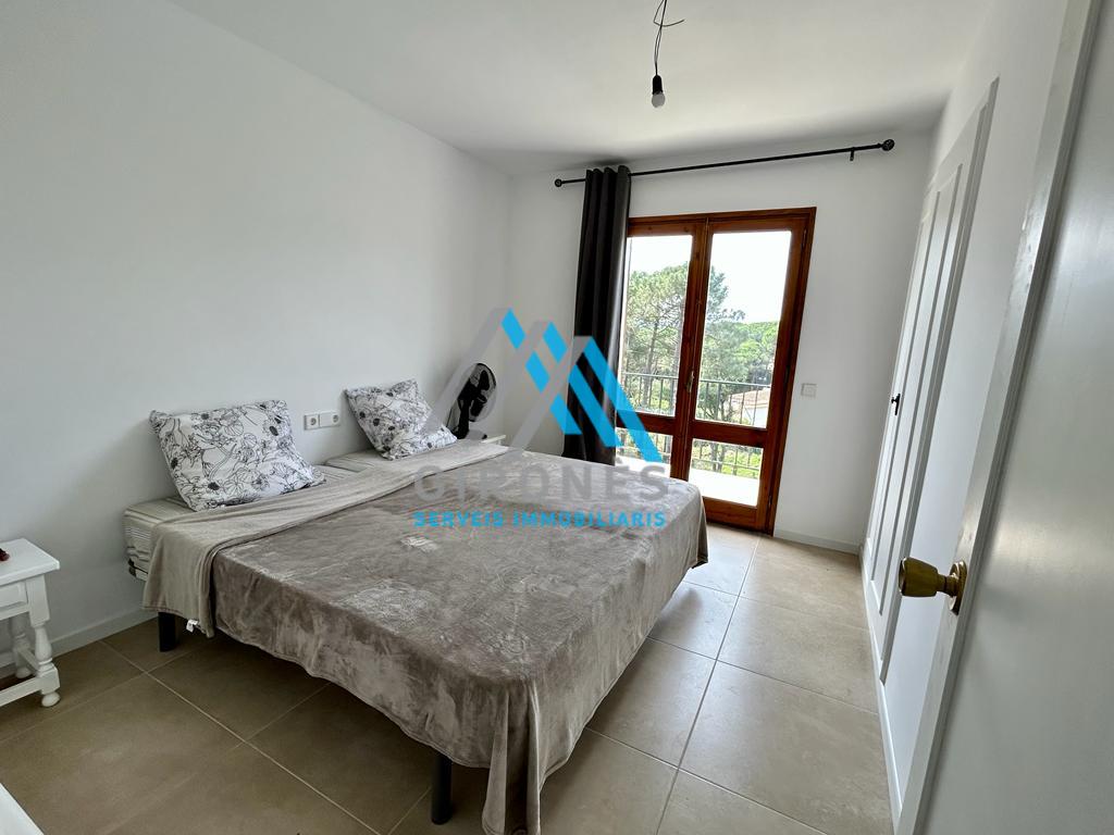 For sale of chalet in Santa Cristina D´aro