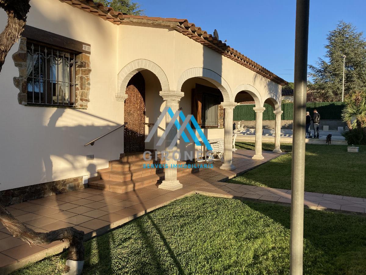 For sale of chalet in Calonge