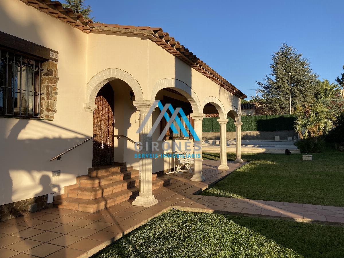 For sale of chalet in Calonge